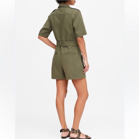 Banana Republic Tencel Utility Romper Olive Green size 4- like new condition - Picture 2 of 12